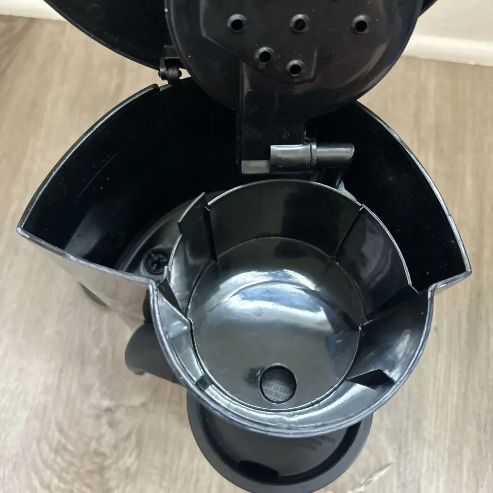 Black & Decker DCM18 Brew N Go Single Serve Coffee Maker w/ Filter & Travel Mug
